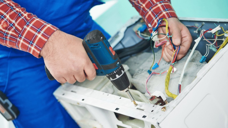 Bayraklı Toshiba Toshiba çamaşır makinesi kart tamiri – Su almama arızası orijinal parça ile giderildi. - Teknik servis örneği